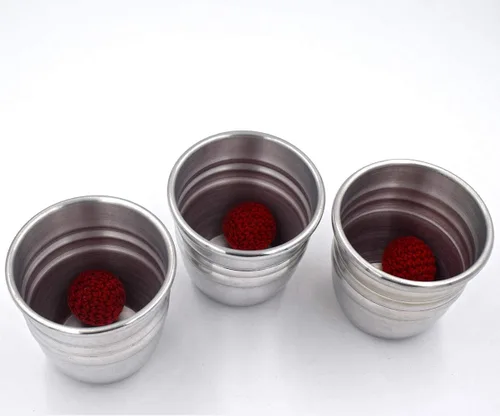 Vista 4 de Tazas y bolas mágicas: tazas de aluminio pulido de grado profesional y bolas de punto incluidas