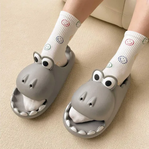 Vista 5 de Pantuflas de dinosaurio de dibujos animados para mujeres y hombres, sandalias de ducha de animales divertidos para parejas, antideslizantes, 1.57
