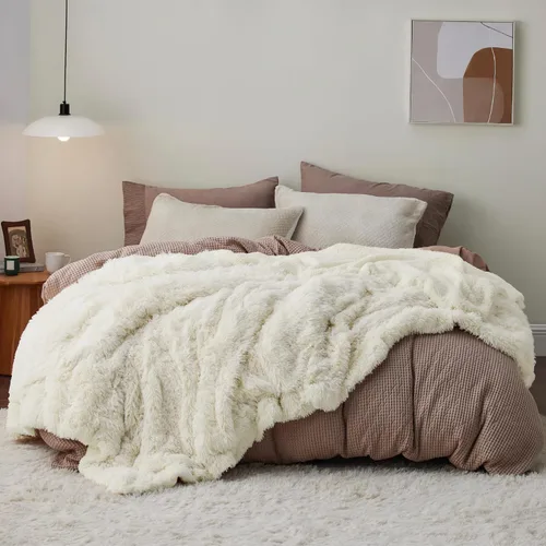 Vista 19 de Bedsure GentleSoft Manta de Tiro de Piel Sintética Esponjosa y Suave para Sofá, Forro Polar Sherpa Suave Regalos Acogedores para Mujeres, Manta