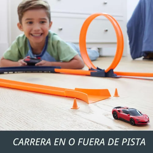 Vista 4 de Hot Wheels RC Vehículo Ferrari SF90 Stradale Assetto Fiorano a escala 1:64 Remote-Control 1:64 Scale Toy Car Recharges with USB Cable, Race On and