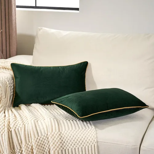 Vista 14 de Aeckself Paquete de 2 fundas de almohada de terciopelo verde de 18 x 18 pulgadas, fundas de almohada decorativas de lujo modernas con borde dorado