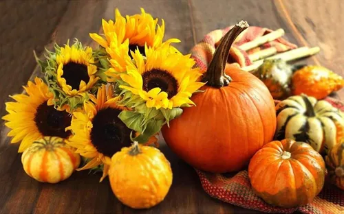 Vista 4 de 96 piezas de calabaza artificial de Halloween y calabaza hoja de arce, girasol, fruta roja, piña, bellota, cosecha, mezcla de calabaza falsa