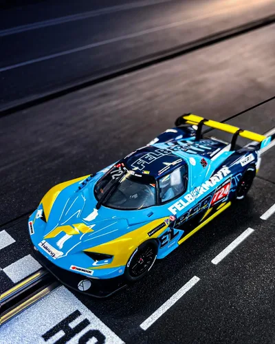 Vista 2 de Carrera 27744 KTM X-Bow GTX Felbermayr No.724 Escala 1:32 Ranura analógica de coches de carreras de vehículos de carreras de coches