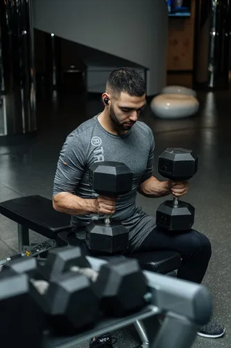 Vista 8 de Gronk Fitness Pares de mancuernas hexagonales de goma, 5 libras a 70 libras, equipo de entrenamiento para hombres y mujeres, hierro fundido
