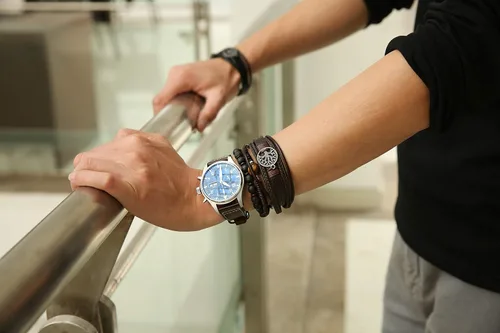 Vista 2 de HZMAN Pulseras de cuero genuino con diseño de árbol de la vida para hombres y mujeres, diseño de ojo de tigre, piedra natural, cuentas de roca