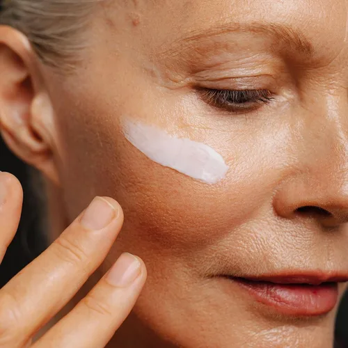 Vista 7 de Germaine de Capuccini Crema de día de recuperación intensiva Timexpert Lift SRNS Hidratante facial antienvejecimiento para piel madura