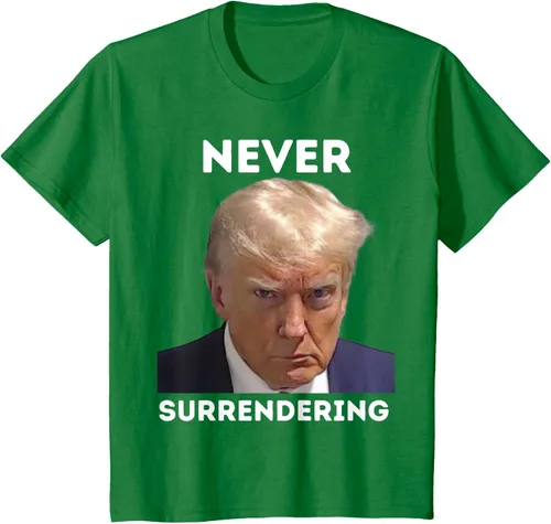 Vista 31 de Triumph Never Surrendering - Camiseta Trump Mug Shot, Negro