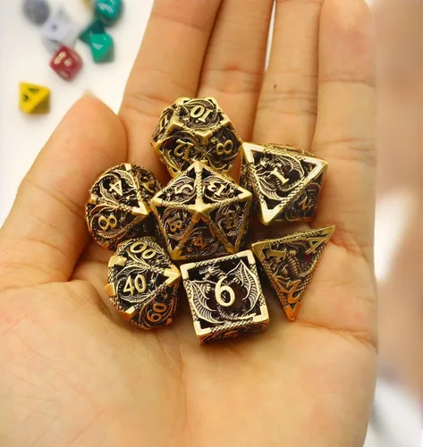 Vista 5 de Juego de dados de metal DND Dungeons and Dragon, juego de dados huecos poliédricos de dragón mágico de 7 piezas con caja de metal de regalo