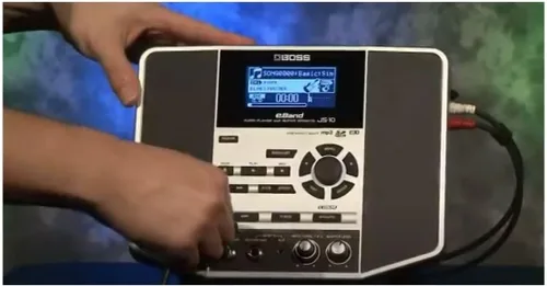 Vista 6 de Boss eBand JS-10 - Reproductor de audio con efectos de guitarra, color negro y plateado