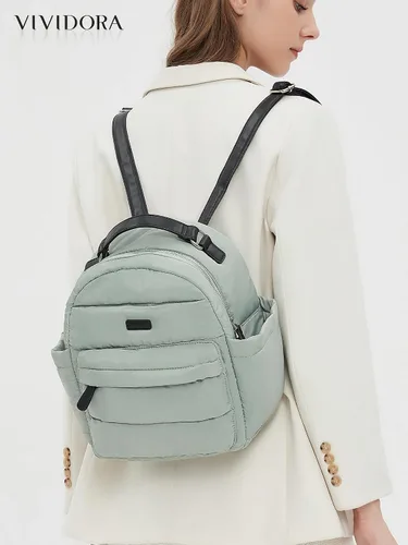 Vista 2 de Vividora Mini mochila acolchada para mujer, pequeña mochila acolchada de nailon ligero para viajes diarios, Gris Verde