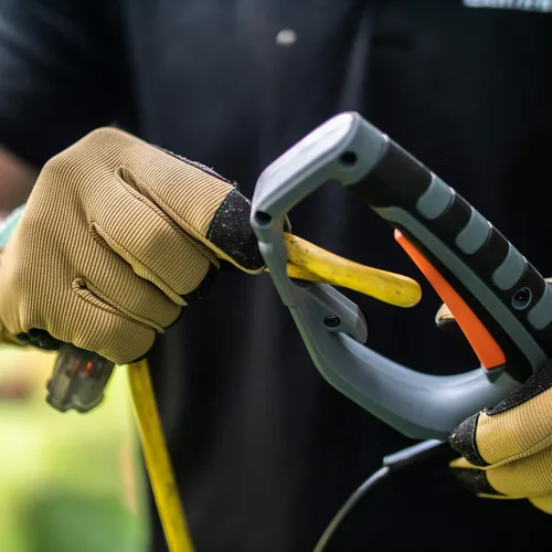 Vista 9 de Scotts Outdoor Power Tools PS45010S - Sierra de poste eléctrica con cable de 10 pulgadas, 8 amperios, cabeza ajustable, barra y cadena Oregon
