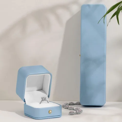 Vista 2 de Oirlv Elegante caja de collar azul cielo, caja de presentación de collar de terciopelo blanco interior de cadena larga pulsera collar estuche