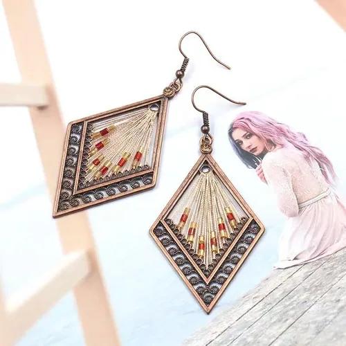 Vista 4 de Aretes colgantes bohemios plateados y dorados para mujer, a la moda, hechos a mano, vintage, delicados, lindos aretes largos de verano, accesorios