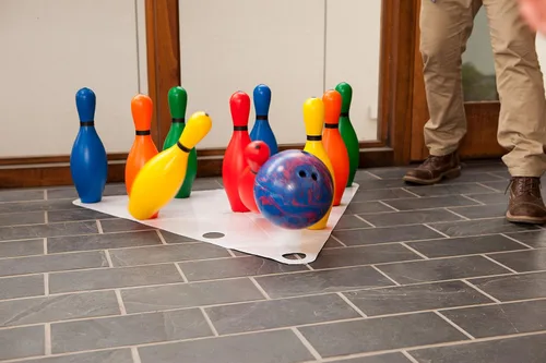 Vista 8 de Champion SportsWeighted Foam Bowling Pin Set