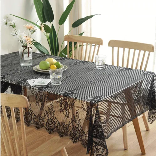 Vista 2 de Bringsine Mantel de encaje rústico ultrafino y ligero, color negro nórdico, perfecto para Halloween, cenas y noches de cine de miedo con flores