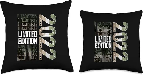 Vista 3 de Limited Edition Vintage 2022 Retro Birthday Throw Pillow