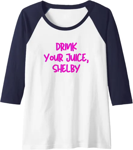 Vista 4 de Drink Your Juice Shelby - Camiseta de béisbol raglán con cita divertida, Negro, S Negro/Blanco