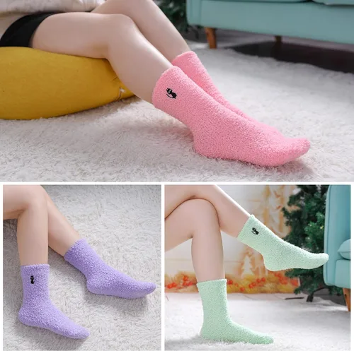 Vista 3 de MQELONG Calcetines de microfibra para dormir para mujer, súper suaves, mullidos, acogedores, cálidos, de invierno