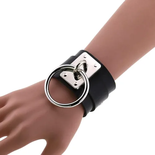 Vista 4 de Tosmifairy Gargantilla de collar y pulseras góticas para mujeres hombres y niñas accesorios de punk rock joyería de cosplay 3 piezas Cuero sintético