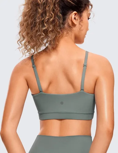 Vista 2 de CRZ YOGA Butterluxe - Brasier deportivo ajustable con tirantes delgados para mujer, con relleno, sin varillas, cuello cuadrado, para entrenamiento