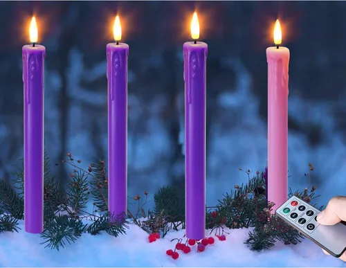 Vista 4 de Juego de 4 Luces de Velas LED de Navidad, Velas Cónicas que Funcionan con Batería para Corona de Adviento, 3 Moradas 1 Rosa Velas de Cera Sin Llama
