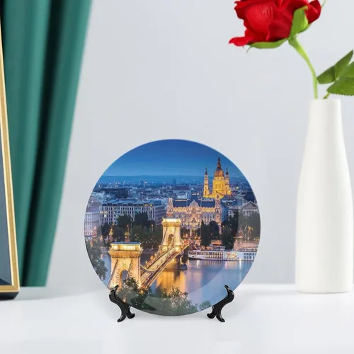 Vista 6 de XISUNYA Plato decorativo de 6 pulgadas, placa de porcelana con paisaje urbano, puente histórico antiguo en Budapest, impresión tradicional europea