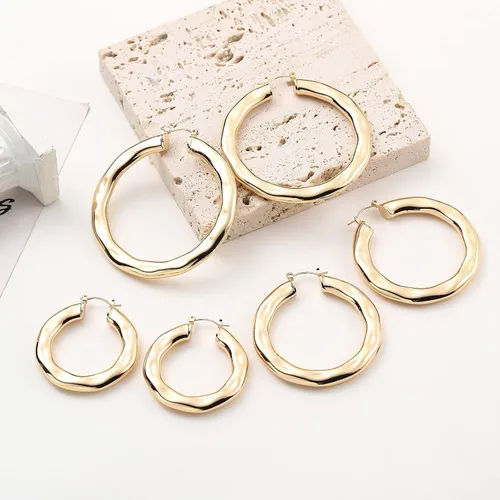 Vista 4 de Juego de 3 pares de aretes de aro grandes y gruesos para mujer, hipoalergénicos, chapados en oro de 14 quilates, gruesos y abiertos, para regalos