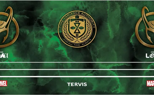 Vista 2 de Tervis Traveler Traveler - Vaso aislado de triple pared con aislamiento de tres paredes Loki Green Crest mantiene las bebidas frías y calientes, 20