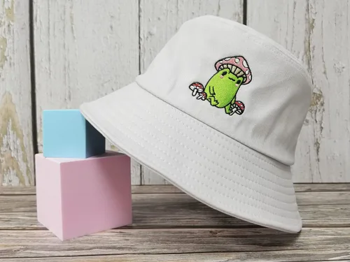 Vista 2 de Sombrero de cubo bordado de rana con hongo para mujeres y hombres