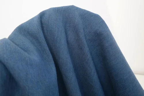 Vista 2 de Tela de lino y algodón de sarga gris Material versátil y duradero, ideal para ropa, costura y manualidades