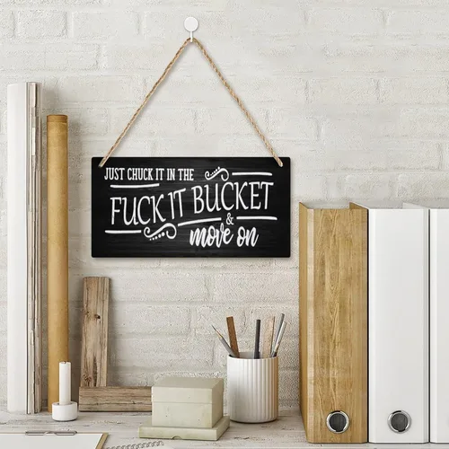 Vista 2 de Letrero decorativo colgante de madera con texto en inglés «Just Chuck It In The Fuck It» para dormitorio, cocina, jardín, pared, pub, club, café, 12