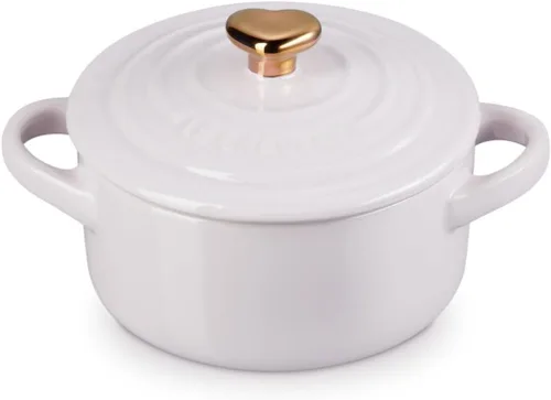 Vista 9 de Le Creuset Gres Mini redondo Cocotte, 8oz., Cerise con perilla de corazón dorado
