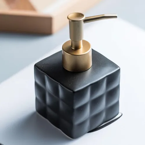 Vista 9 de Dispensador de jabón negro y dorado, acabado mate de cerámica, diseño retro con base cuadrada para encimera de fregadero de baño, dispensador