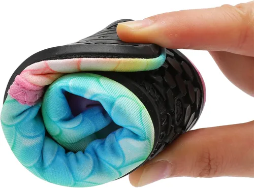 Vista 5 de Scurtain - Zapatos acuáticos para niños, calcetines acuáticos de secado rápido con sensación de pies descalzos para niños, niñas y bebés con suela