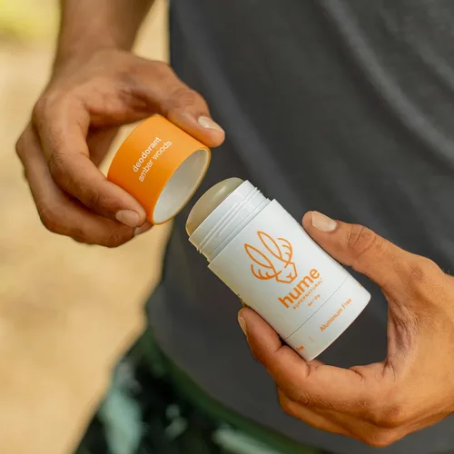 Vista 6 de Hume Supernatural Desodorante sin aluminio para mujeres y hombres, seguro para pieles sensibles, probiótico, a base de plantas, sin bicarbonato