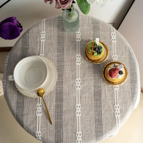 Vista 3 de Gernaice Mantel bordado de rayas rústicas con borlas cuadradas y pequeñas de algodón y lino, sin arrugas, lavable, para mesita de noche, café, Marrón