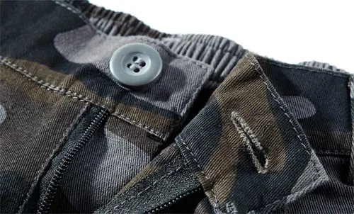 Vista 2 de EAEAO Pantalones cortos cargo de camuflaje para hombre de ajuste relajado con múltiples bolsillos de algodón