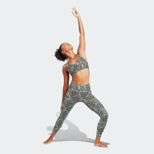 Vista 4 de adidas Sujetador de entrenamiento ligero diseñado para mujer 4 Aeroready