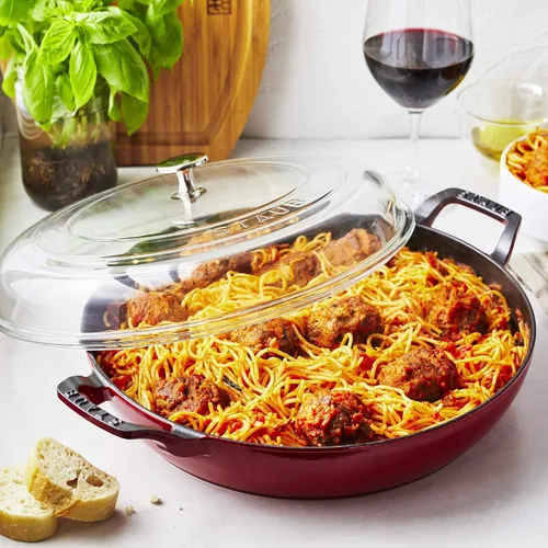 Vista 6 de Staub - Cazuela de hierro fundido de 3.5 cuartos con tapa de cristal