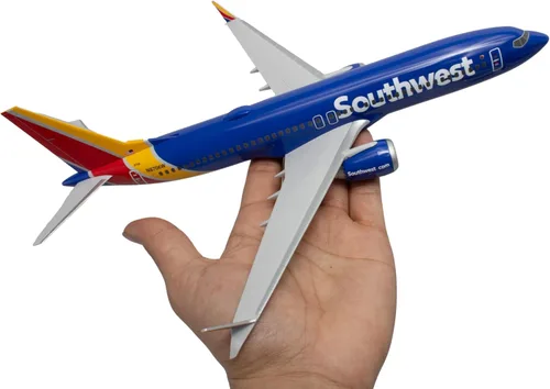 Vista 6 de Daron Worldwide Trading Skymarks Southwest 737-Max8 1/130 W/WiFi Dome Model Avión, unisex para niños