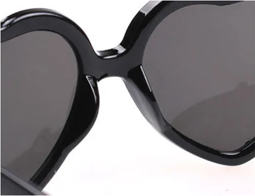 Vista 4 de Armear - Lentes grandes de sol para mujer, diseño retro con forma de corazón UV400