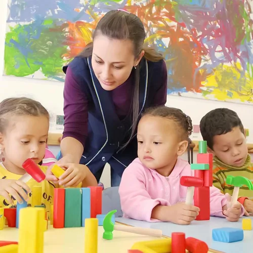 Vista 2 de Martillos de madera de simulación de martillos de madera pequeños de plástico para niños pequeños, herramientas de mantenimiento portátiles