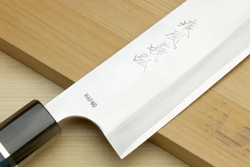 Vista 4 de Yoshihiro Cuchillo de chef multiusos de acero inoxidable HAP40 Santoku de alta velocidad, mango de ébano natural, 7 "(180 mm)