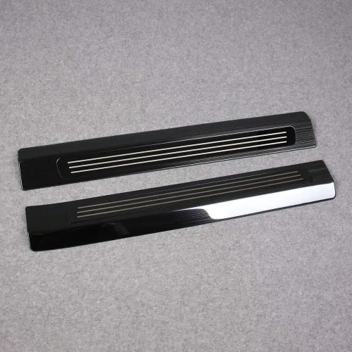 Vista 3 de Para Volvo XC90 2016 2017 2018 2019 2020 2021 2022 2023 2024 2025 2026 Cubierta de placa de umbral de puerta exterior (negro)