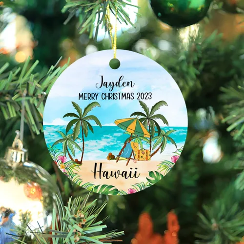 Vista 3 de Adorno de Navidad personalizado de playa de Hawái 2026, adorno de Navidad de paisaje urbano de Hawaii, adornos de Hawái, regalos para amigos, mamá