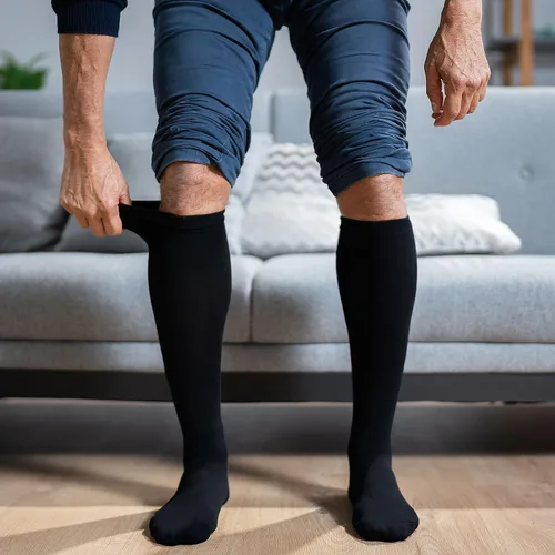 Vista 3 de Calcetines de compresión para mujeres y hombres (3 pares) El mejor apoyo para enfermeras, correr, senderismo, recuperación y calcetines de vuelo