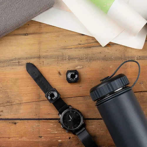 Vista 4 de Termómetro de muñeca deslizable Sun Company - Termómetro de esfera fácil de leer para pulsera de reloj o pulsera de supervivencia de paracord