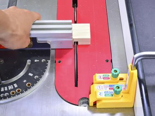Vista 6 de MATCHFIT dado Stop por MICROJIG. Accesorio para pinzas Matchfit Dovetail.