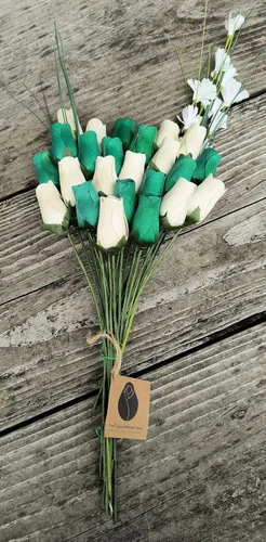 Vista 5 de Ramos originales de rosas de madera en 1, 2, o 3 docenas Día de San Patricio
