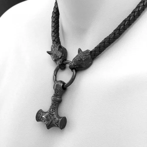Vista 6 de Black Viking Odin Thunder Hammer And Roaring Wolf Head Mjolnir Thora's Hammer Amulet Necklace Viking Jewelry